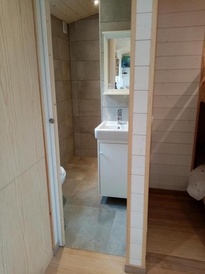 La Roulotte Julyana Villa Vielsalm Luaran gambar